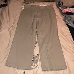 MENS DOCKERS, NWT, EASY KHAKI SIZE W34x30L